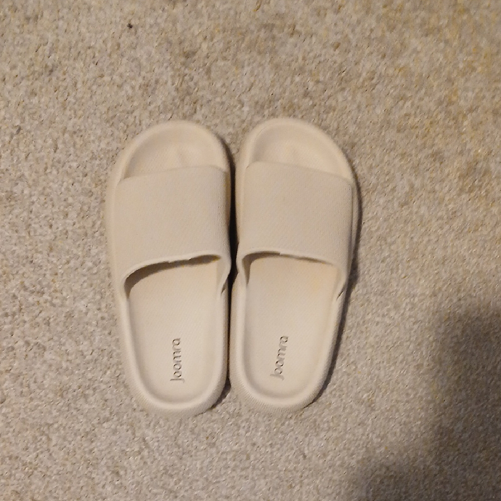 Women's Cream Slides